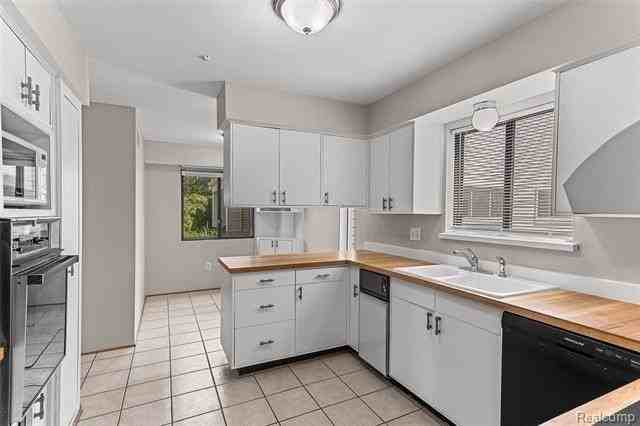5317 Fairway Ln - Photo 5 of 50