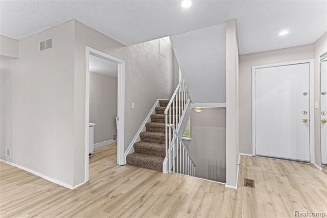 5317 Fairway Ln - Photo 6 of 50