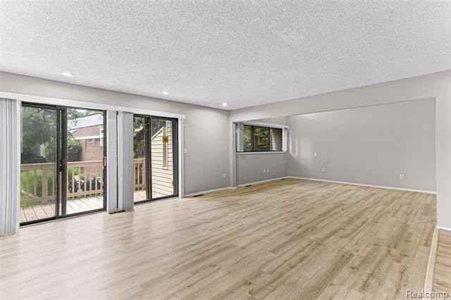 5317 Fairway Ln - Photo 7 of 50