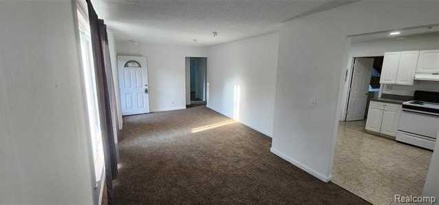 15024 Lyons St - Photo 5 of 17