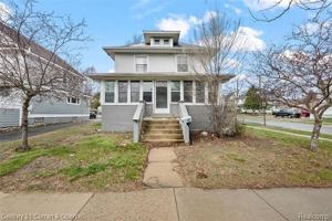 featured image of 902 S Washington Ave