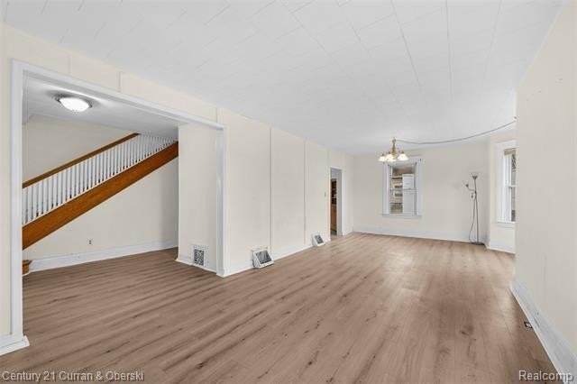 902 S Washington Ave - Photo 4 of 23