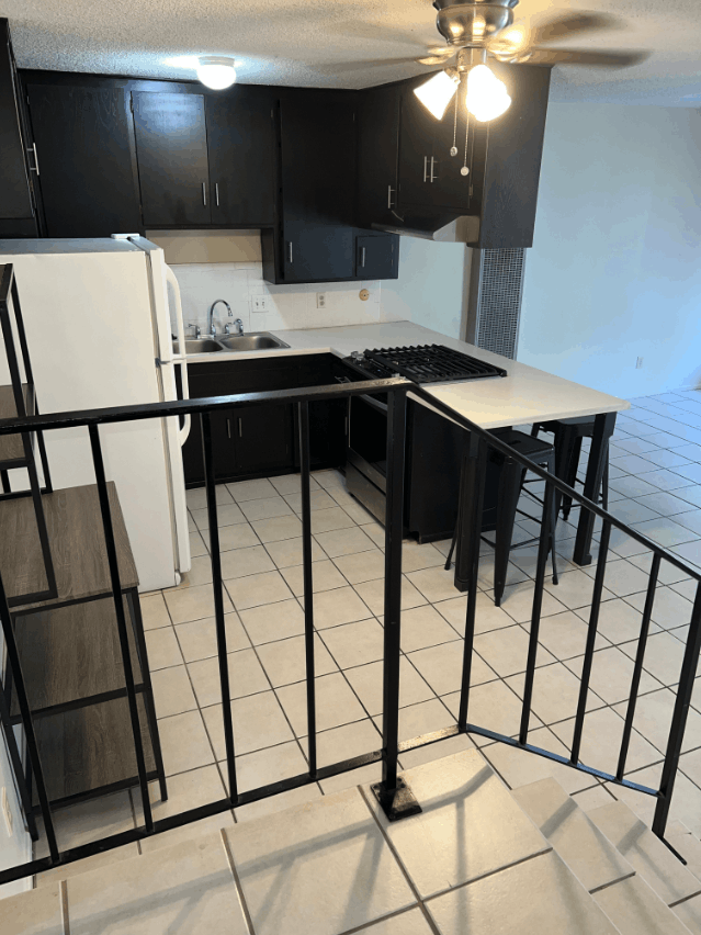 204 South Holliston Avenue #4 - Photo 4 of 10