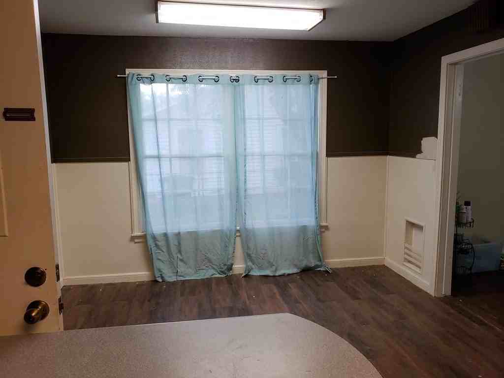 1516 Walnut St - Photo 5 of 8