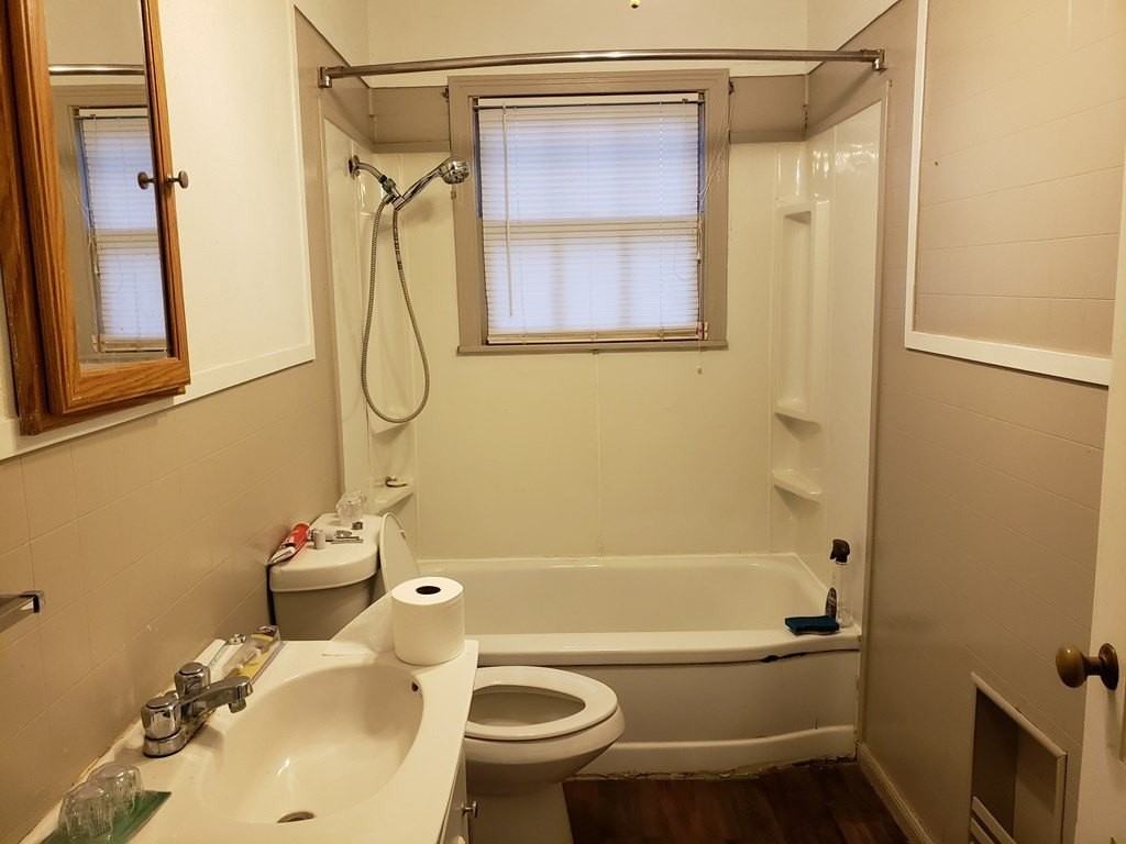 1516 Walnut St - Photo 7 of 8