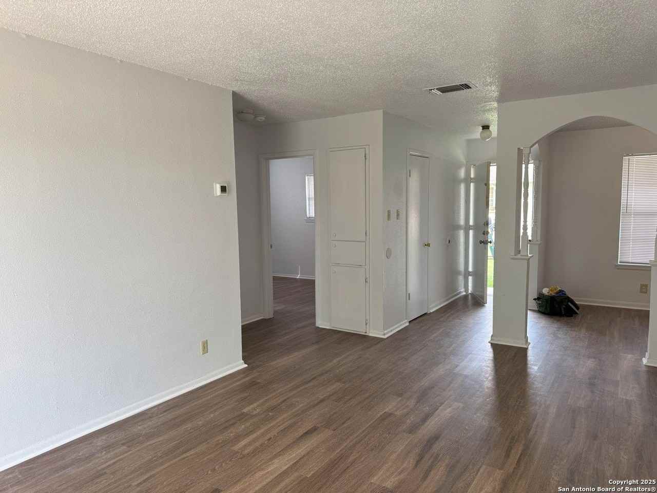 132 Meadow Way - Photo 3 of 15