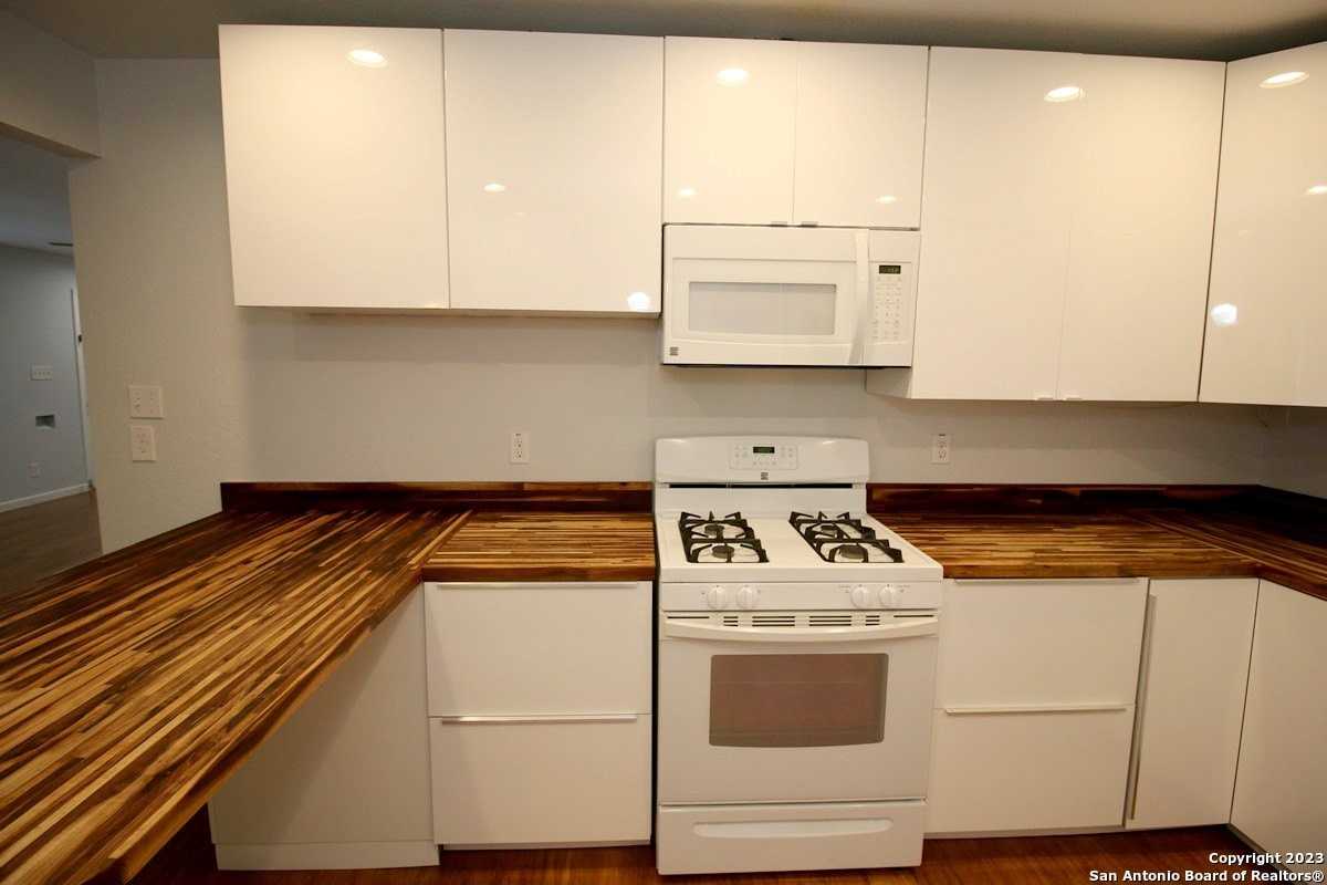 64 Vaughan Pl - Photo 7 of 27
