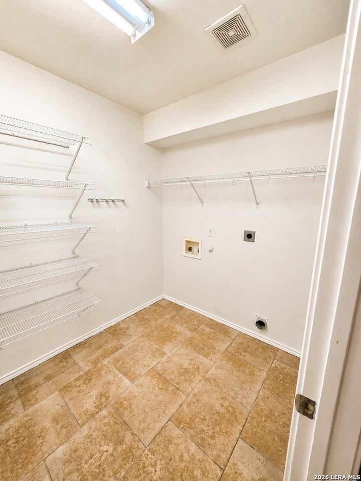 9006 Pinseeker - Photo 5 of 30