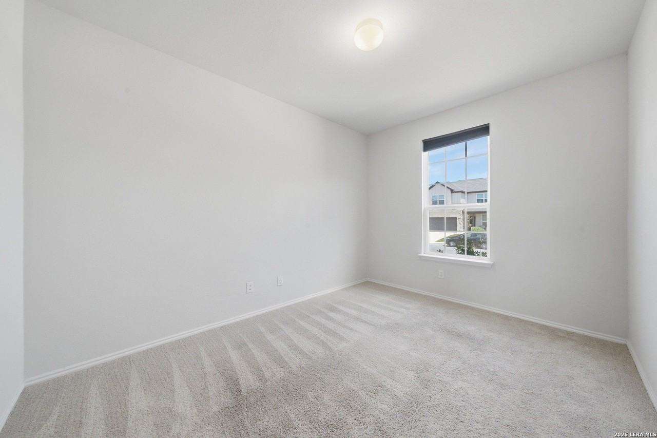 10508 Sweetwater - Photo 4 of 37