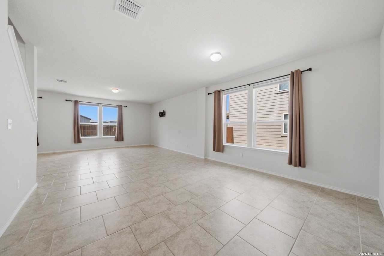 10508 Sweetwater - Photo 5 of 37