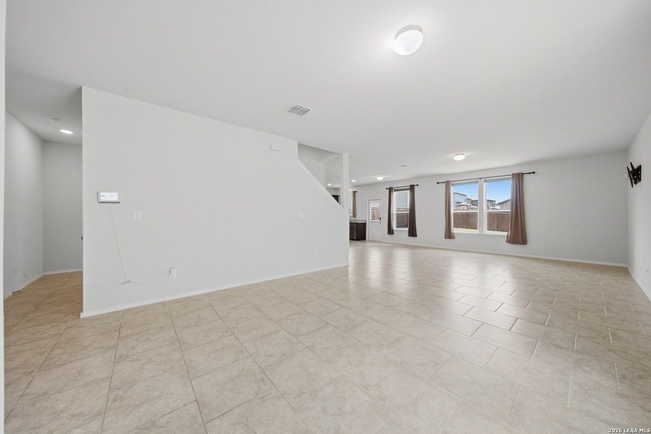10508 Sweetwater - Photo 6 of 37