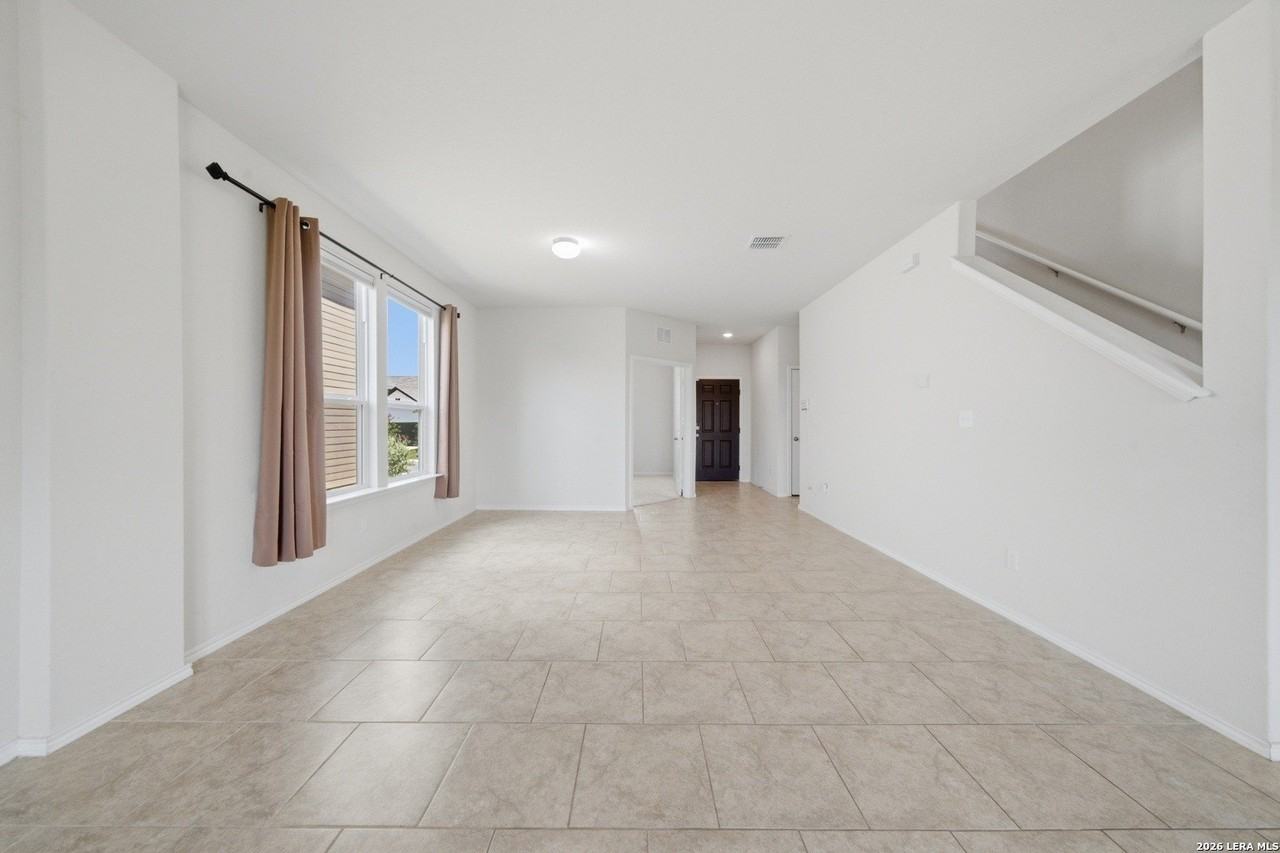 10508 Sweetwater - Photo 7 of 37
