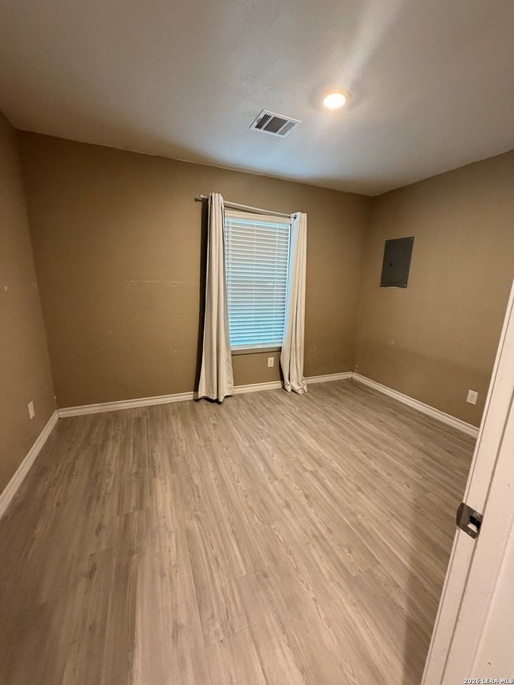 551 Westbend Dr - Photo 5 of 9