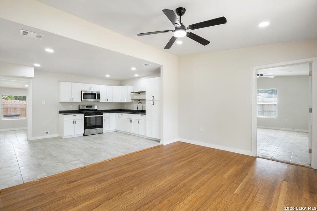 306 Westmoreland Dr - Photo 5 of 20