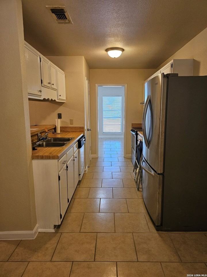11518 Old Manse St - Photo 5 of 25