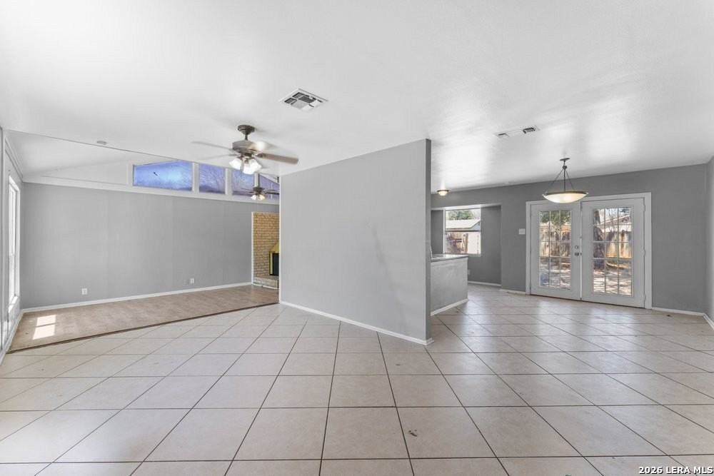 5035 Village Crst - Photo 5 of 23