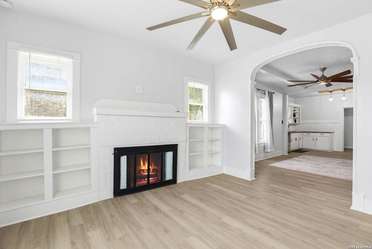1307 Kayton Ave - Photo 6 of 29