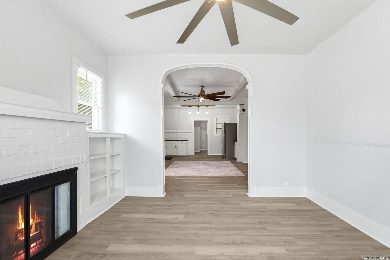 1307 Kayton Ave - Photo 7 of 29