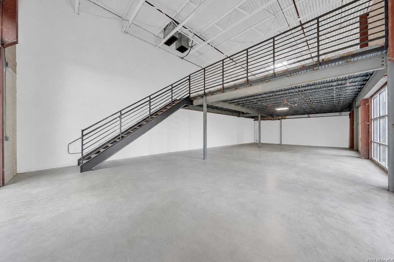 215 Coca Cola Pl #215 - Photo 6 of 6