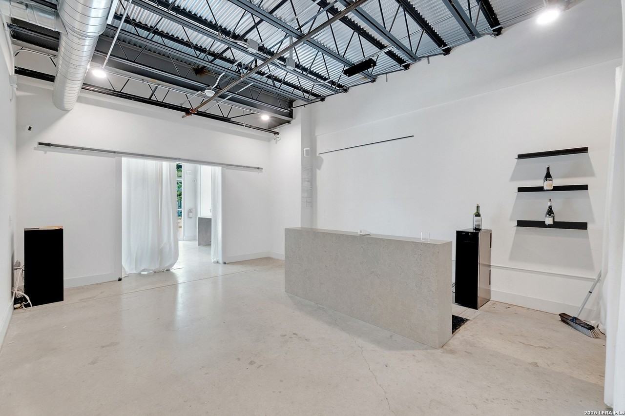 215 Coca Cola Pl #220 - Photo 4 of 12