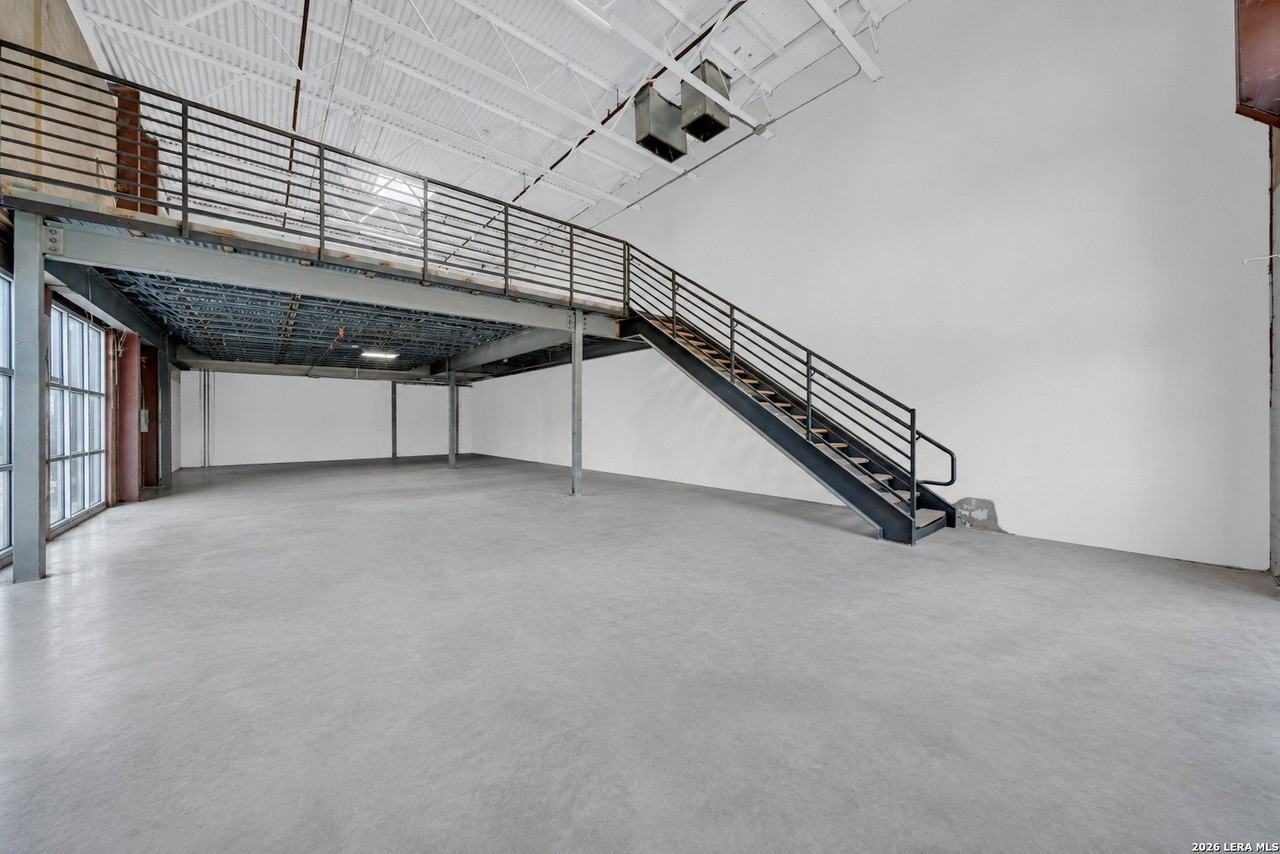 215 Coca Cola Pl #220 - Photo 6 of 12