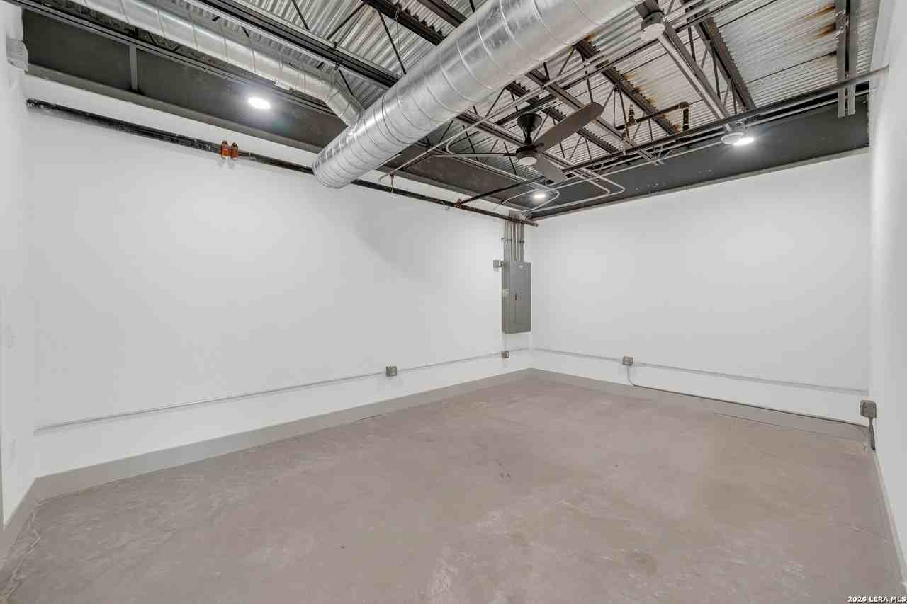 215 Coca Cola Pl #303 - Photo 4 of 5