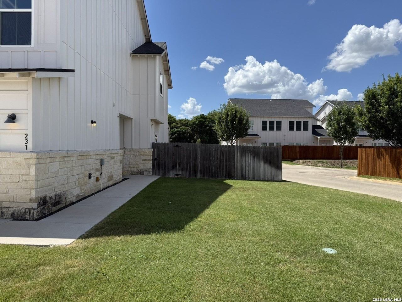 231 Sapphire #1102 - Photo 2 of 21