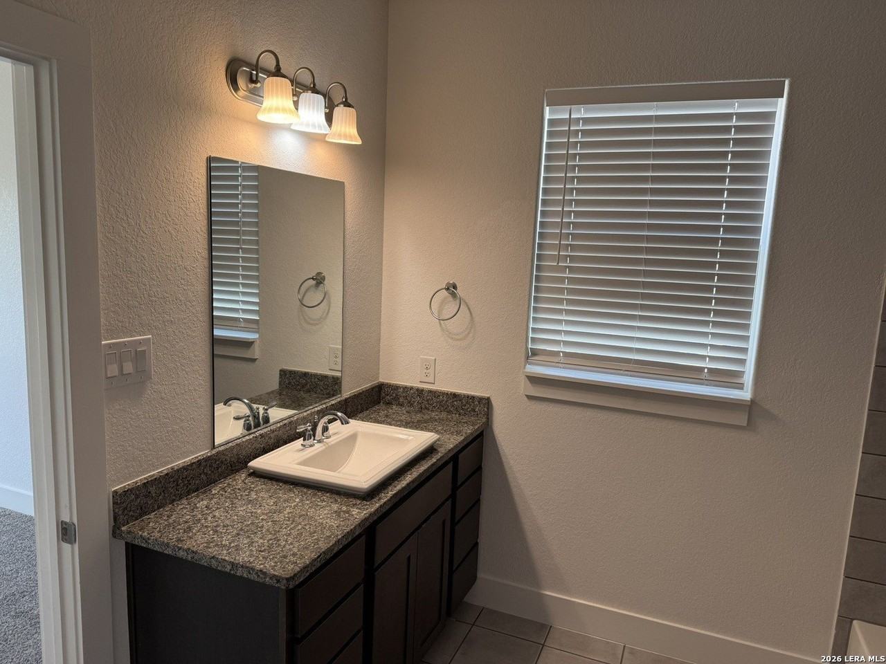 231 Sapphire #1102 - Photo 7 of 21