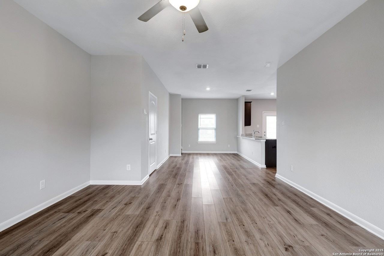 9226 Bennett Frst - Photo 5 of 27