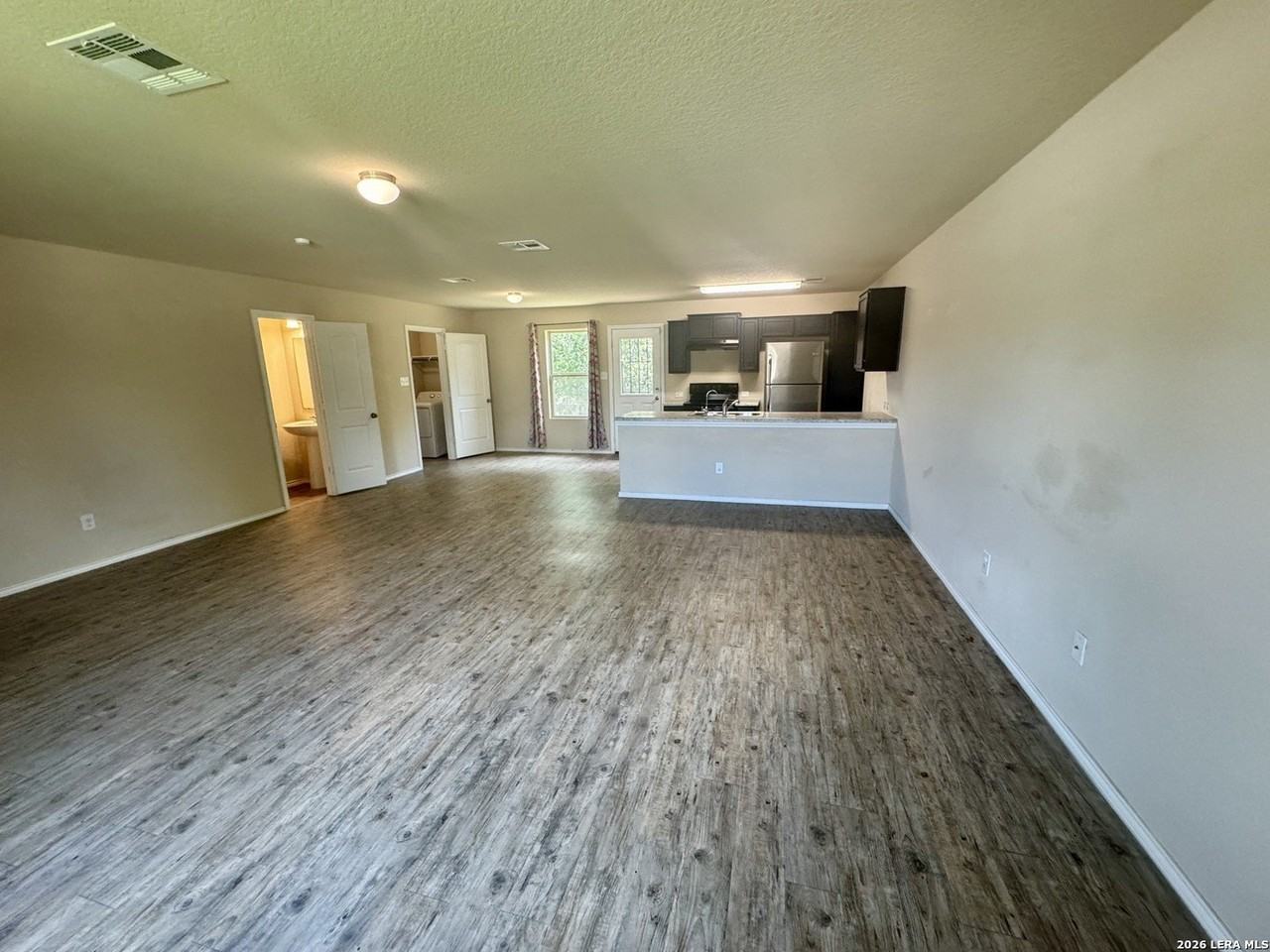 6427 Hazel Valley St - Photo 6 of 20