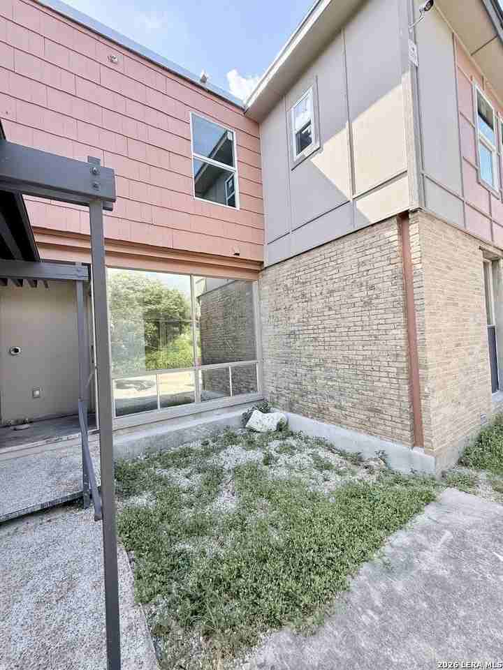 935 Eventide Dr #2 - Photo 2 of 26