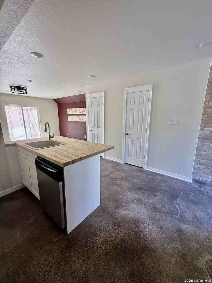 935 Eventide Dr #2 - Photo 6 of 26