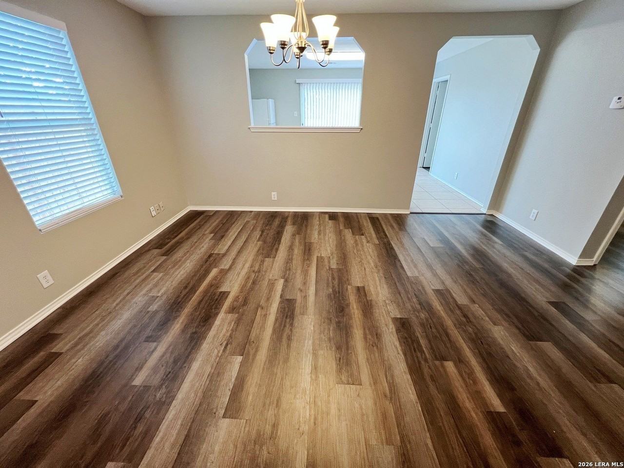 203 Mallow Grv - Photo 4 of 36