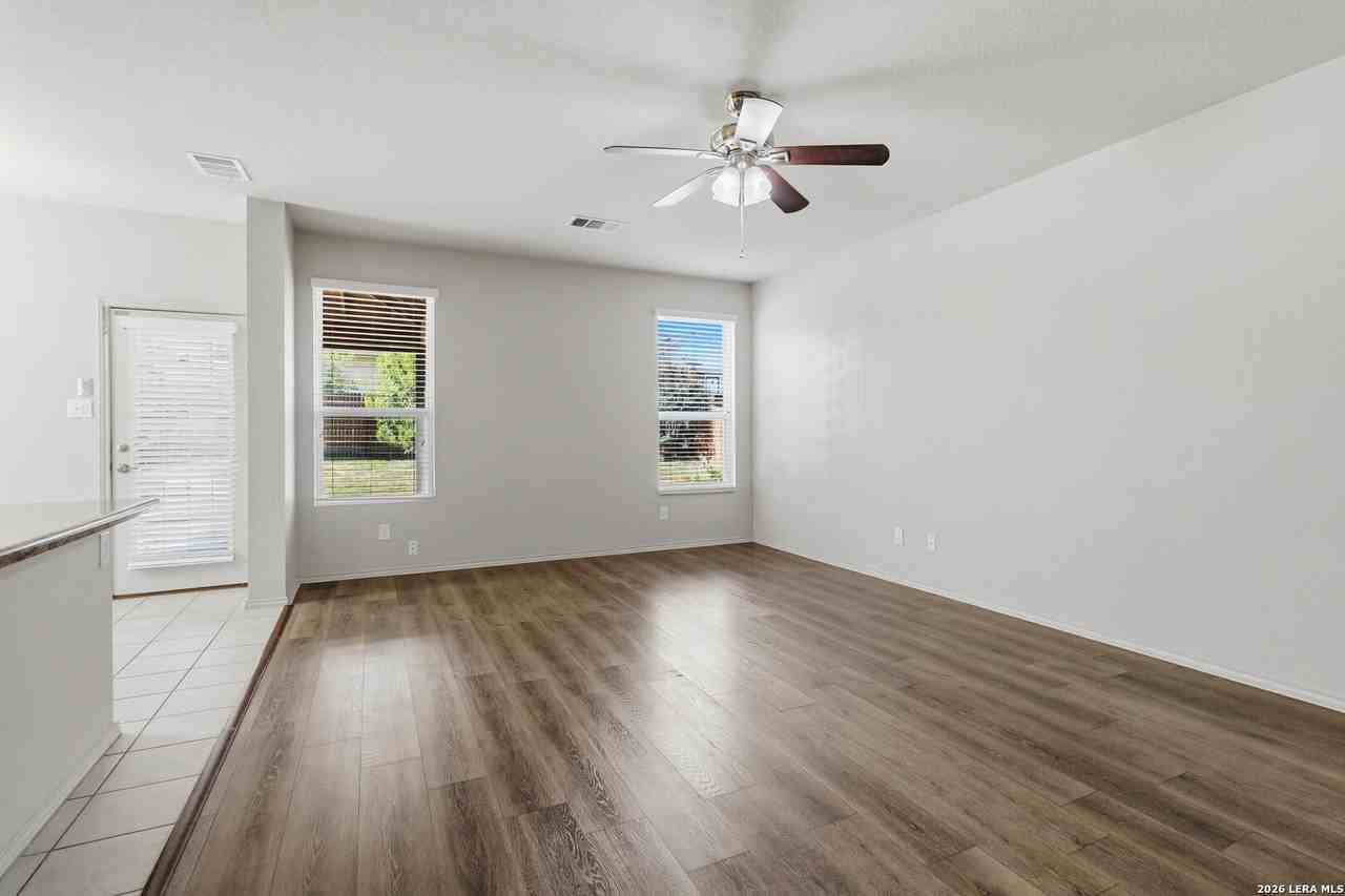 1508 Gateshead Dr - Photo 7 of 33