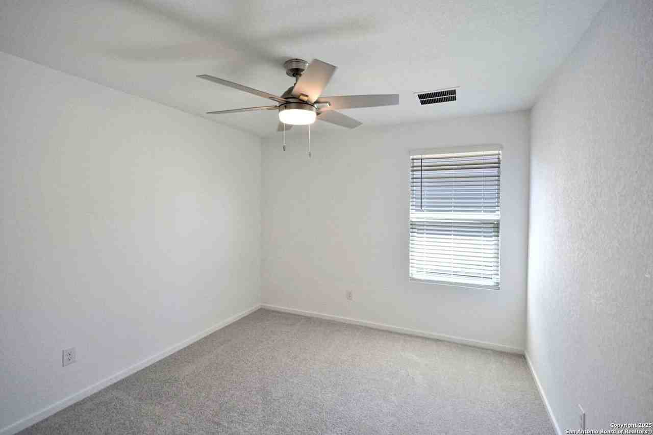 1517 Hummock Steep - Photo 5 of 22