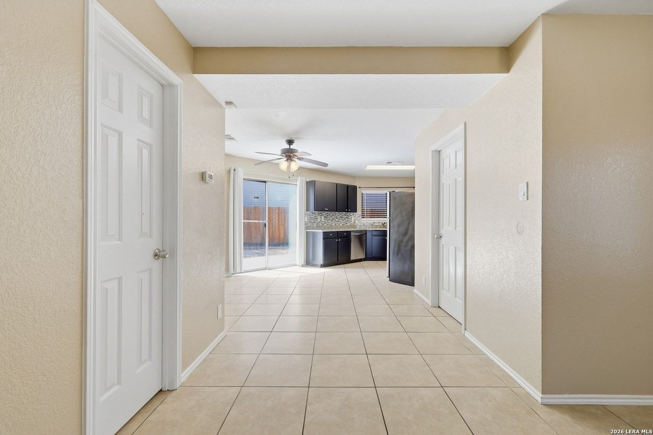 151 Mclennan Oak - Photo 6 of 29