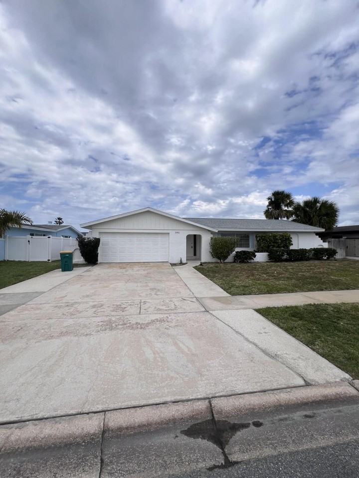 350 Orion Ct - Photo 2 of 20