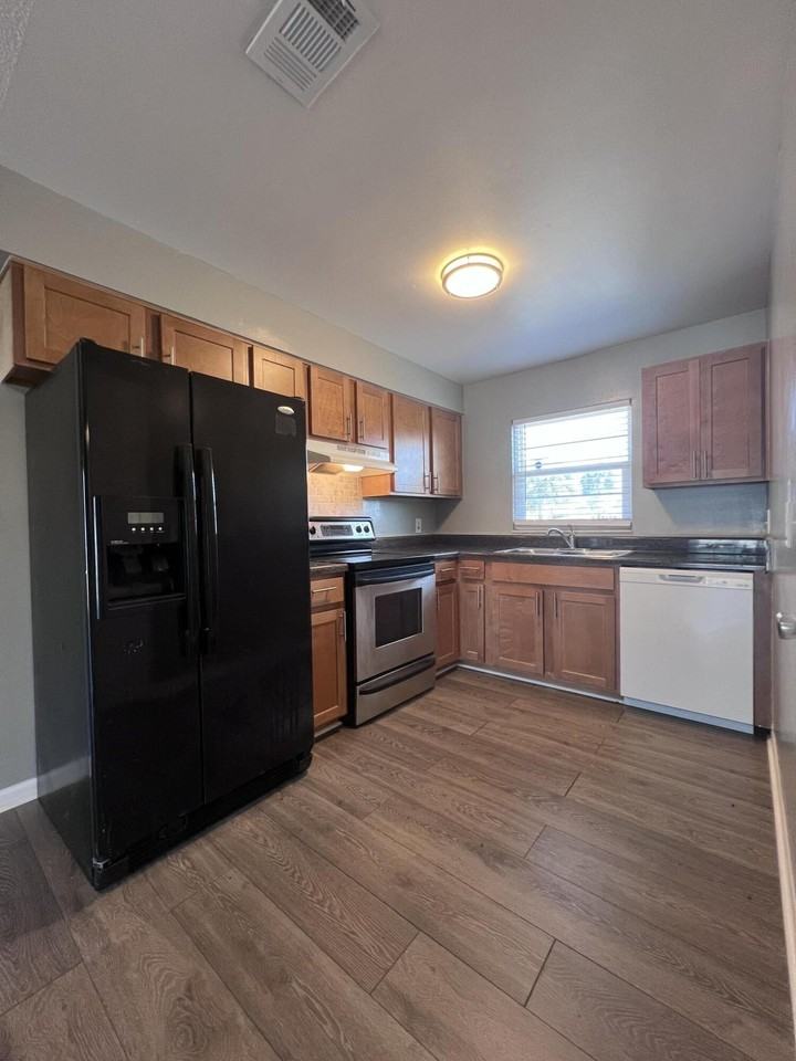1514 Clearlake Rd #36 - Photo 4 of 10