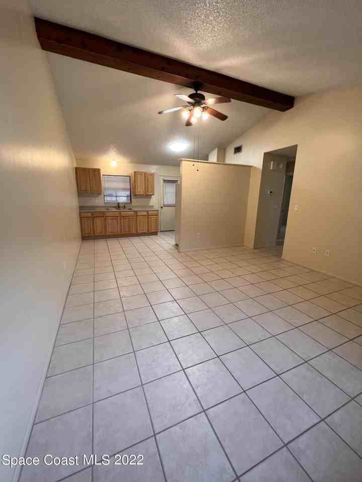 1675 Jack Oates Blvd #5 - Photo 3 of 8