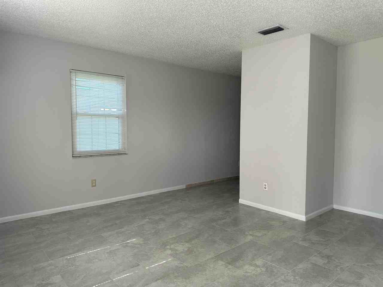 280 Sunset Dr #A - Photo 2 of 10