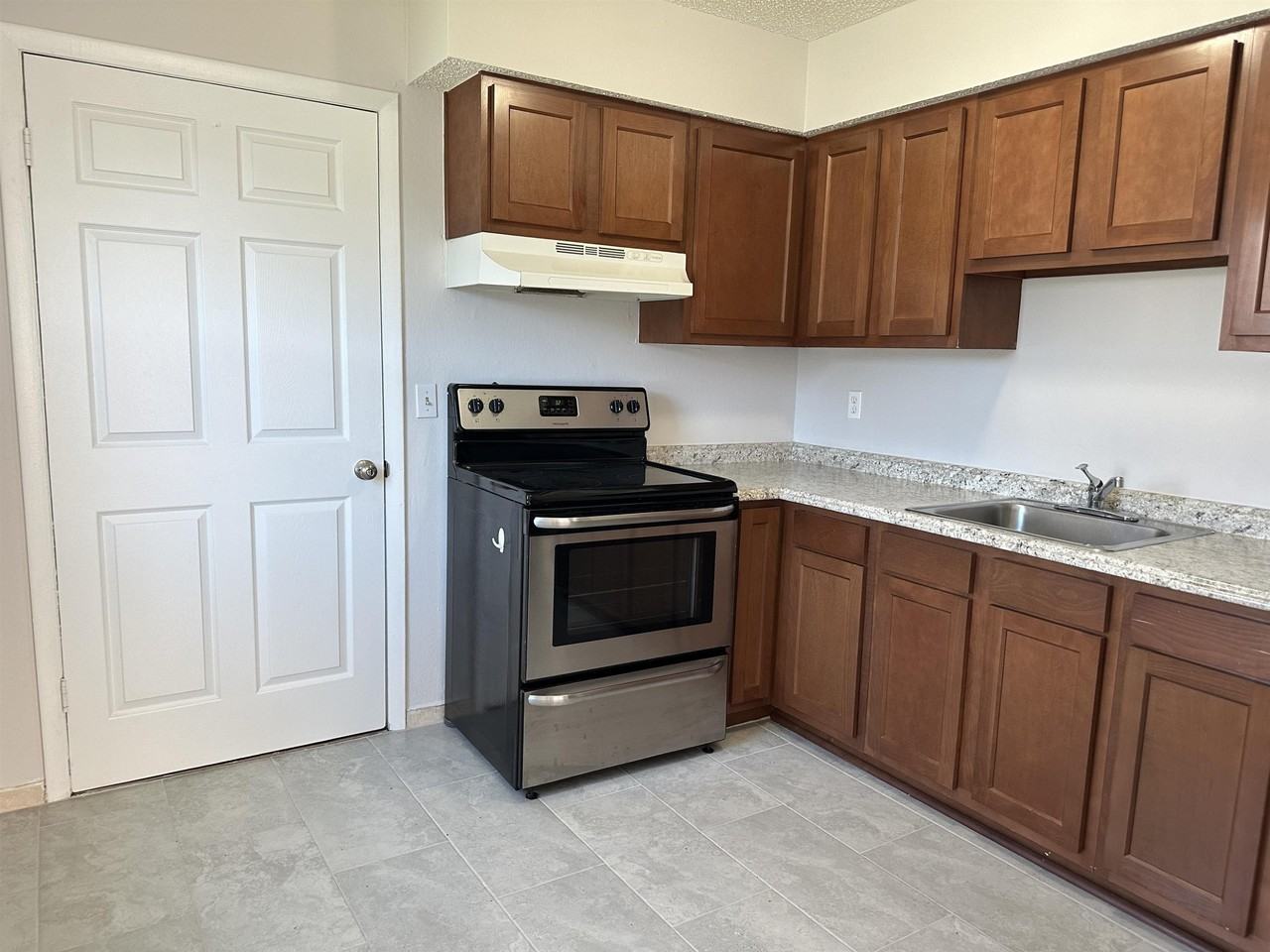 280 Sunset Dr #A - Photo 3 of 10