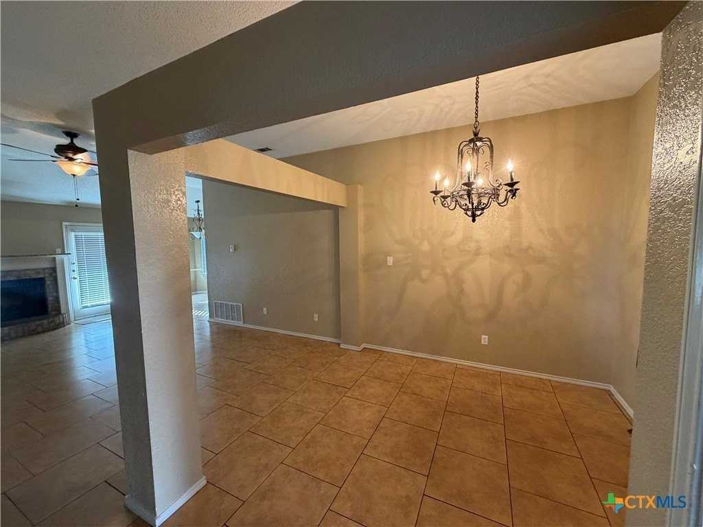 2207 Waterfall Dr - Photo 2 of 11