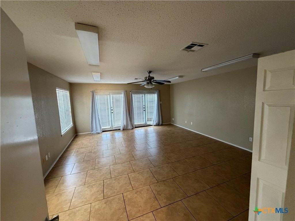 2207 Waterfall Dr - Photo 5 of 11