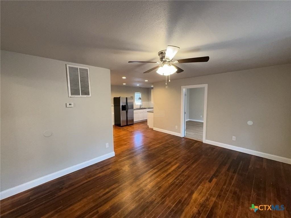 707 N Main St - Photo 3 of 17