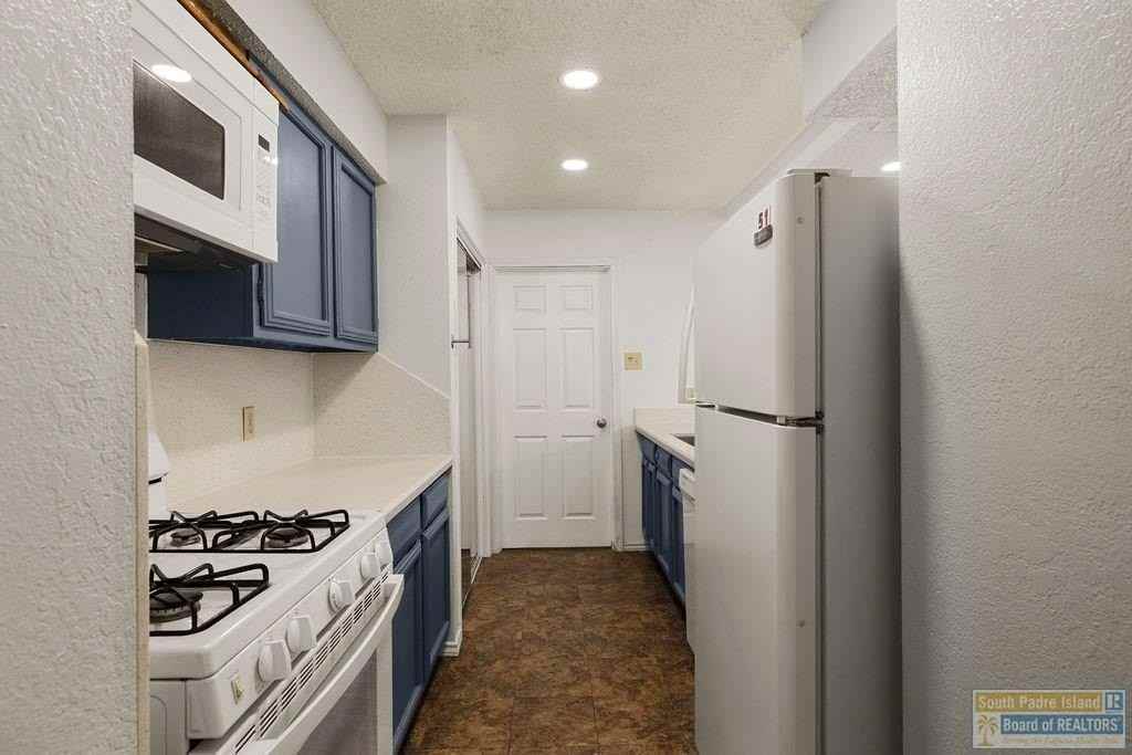 301 W Madison St - Photo 4 of 32