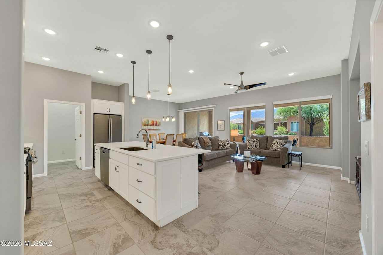 39589 S Summerwood Dr - Photo 5 of 49