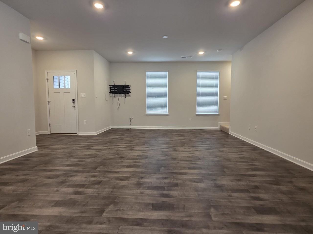 71 Filbert Dr - Photo 4 of 27