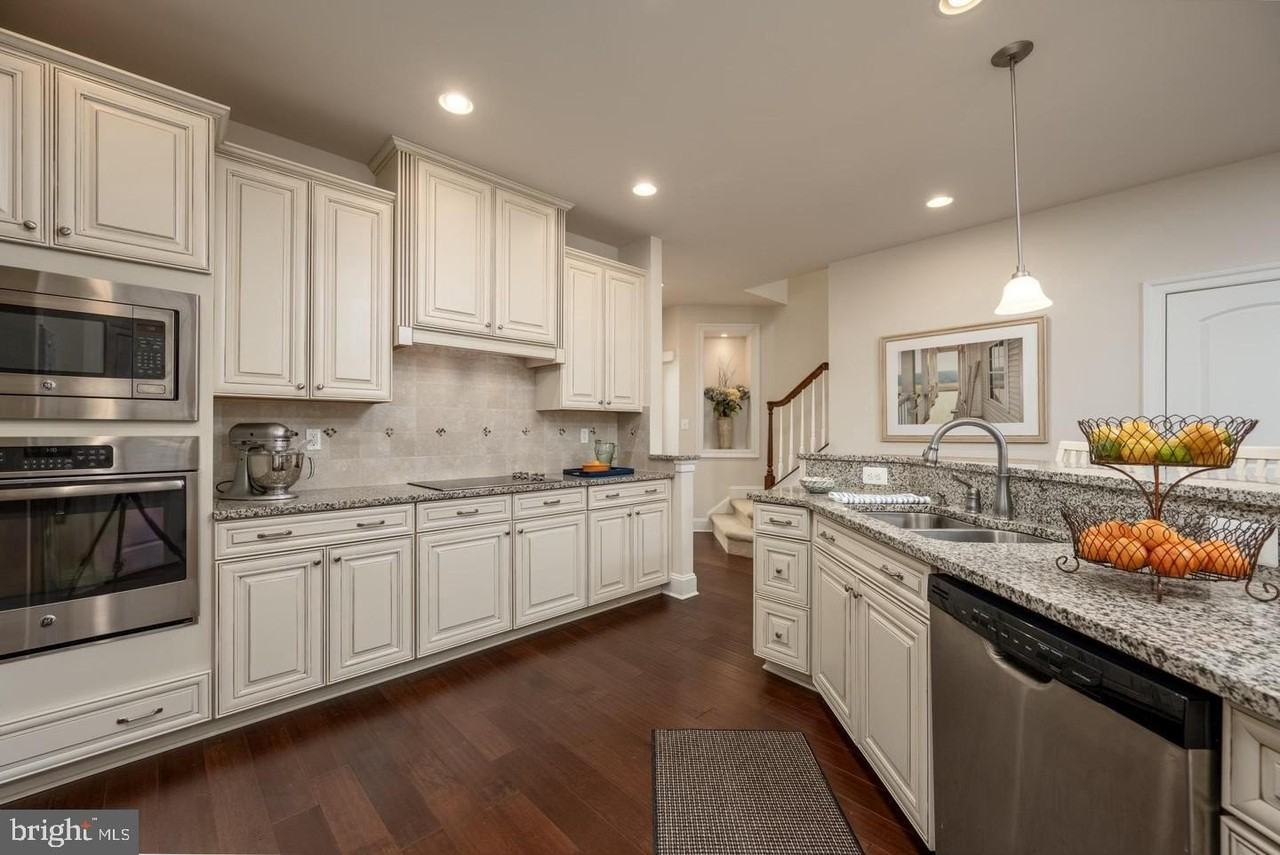 22480 Grebe Ln - Photo 3 of 25