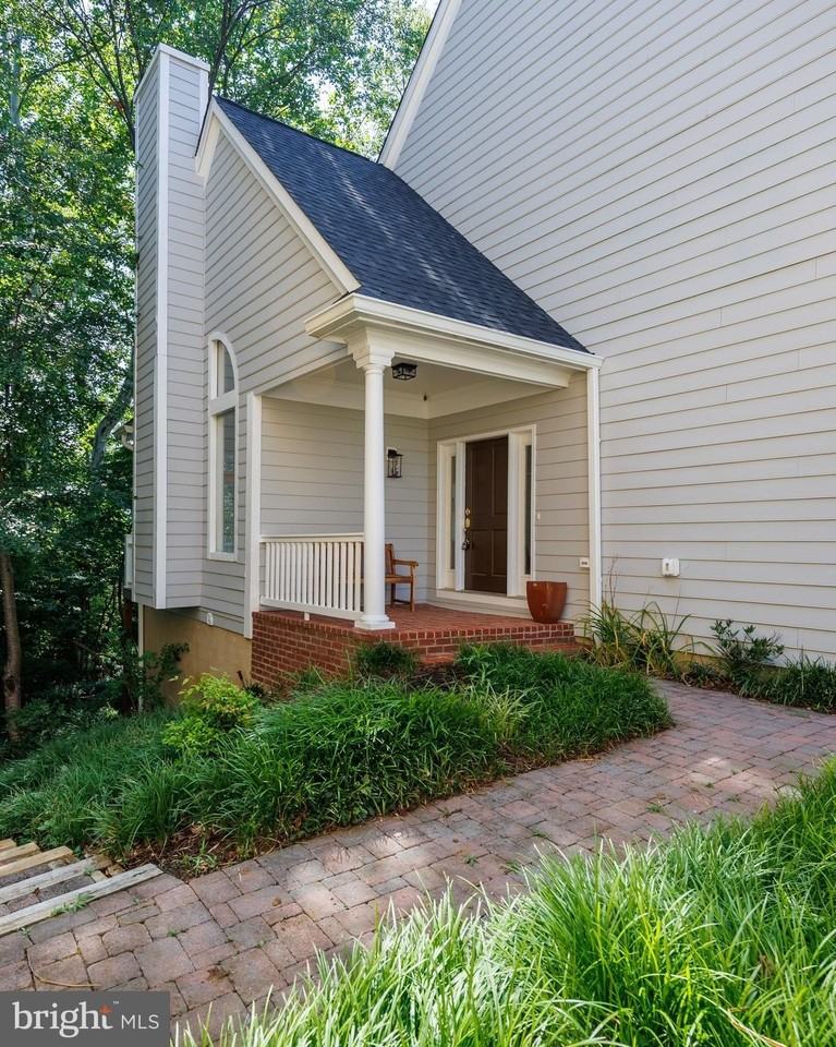 221 Spring Race Ct - Photo 2 of 50