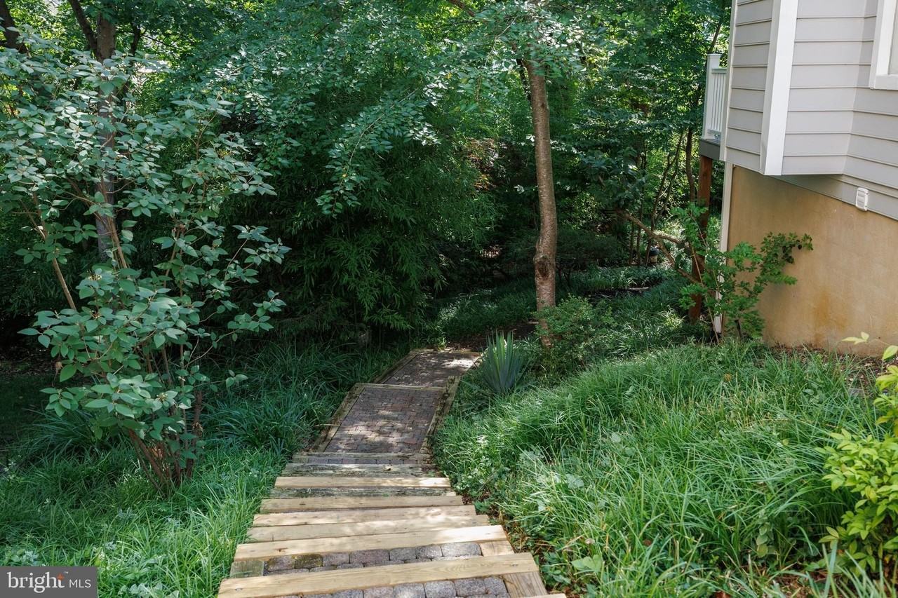 221 Spring Race Ct - Photo 3 of 50